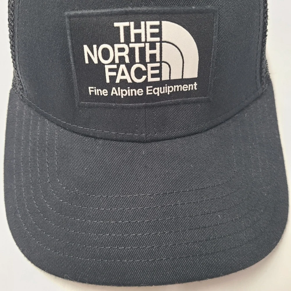 The North Face Hat Snapback Trucker Mesh Black White Fine Alpine Equipment Men